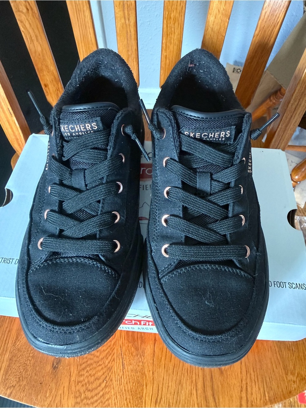 Skechers women’s black arcade meet ya there sneaker wide fit